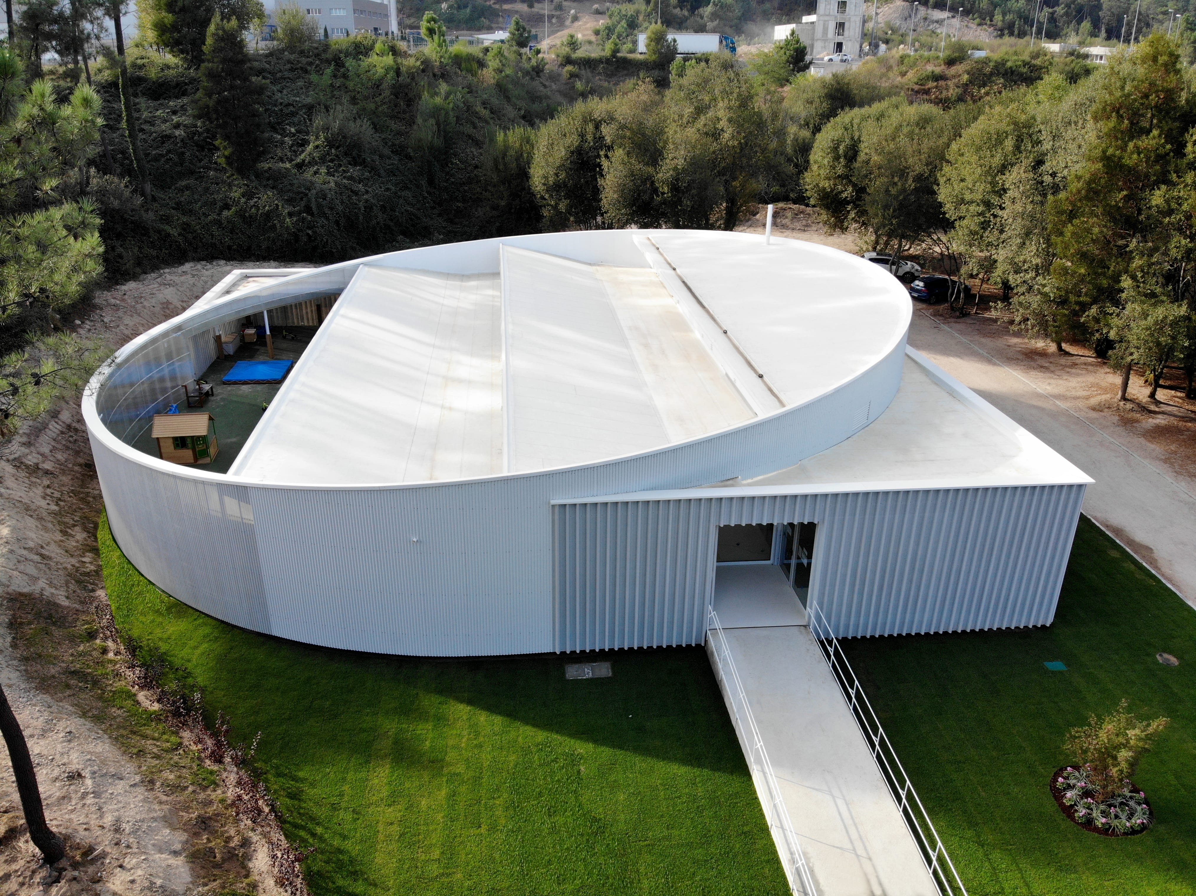 DESIGN AND FUNCTIONALITY